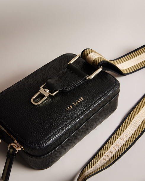 {{ product.type }} - Ted Baker London - Kosovo - STUNNA